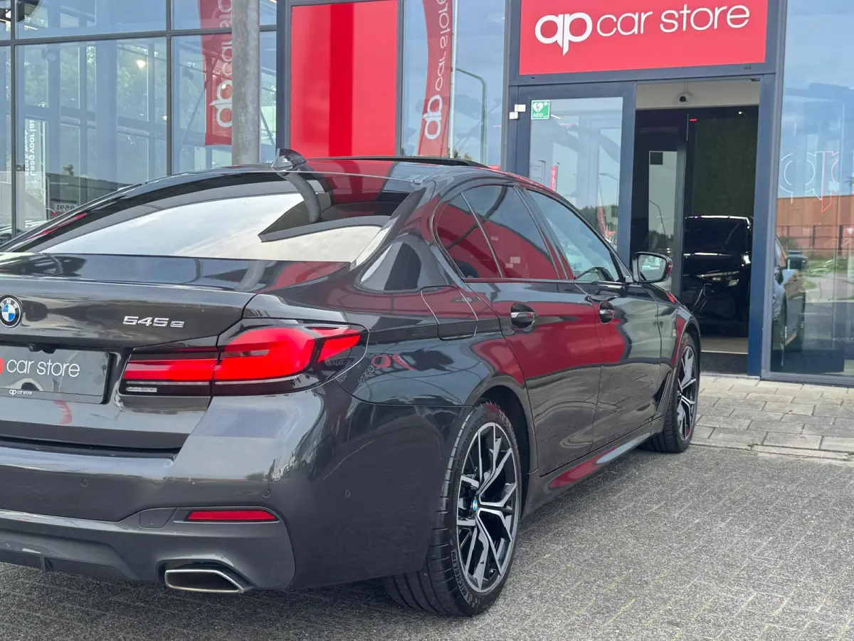 545e M-Sport Executive Uniek Vol | Laser Lights | Panorama | Harman/Kardon | Stoelventilatie | Head UP| Trekhaak| BTW