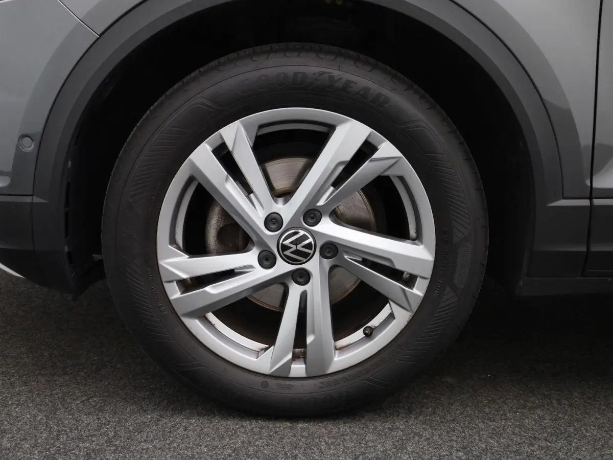 1.0 TSI Life 75 Edition 110 PK | Camera | Adaptive Cruise Control | Parkeersensoren | Apple Carplay | Android Auto | Digital Cockpit Pro | Lichtmetalen velgen |
