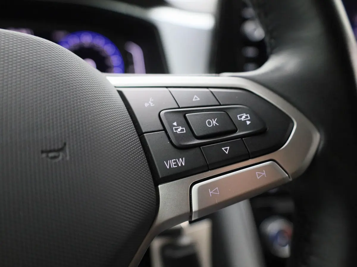 1.0 TSI Life 75 Edition 110 PK | Camera | Adaptive Cruise Control | Parkeersensoren | Apple Carplay | Android Auto | Digital Cockpit Pro | Lichtmetalen velgen |