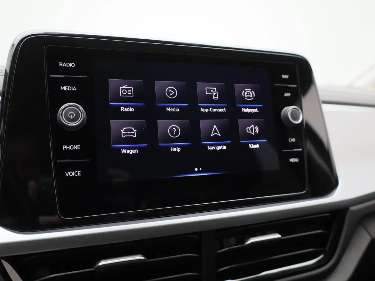 1.0 TSI Life 75 Edition 110 PK | Camera | Adaptive Cruise Control | Parkeersensoren | Apple Carplay | Android Auto | Digital Cockpit Pro | Lichtmetalen velgen |