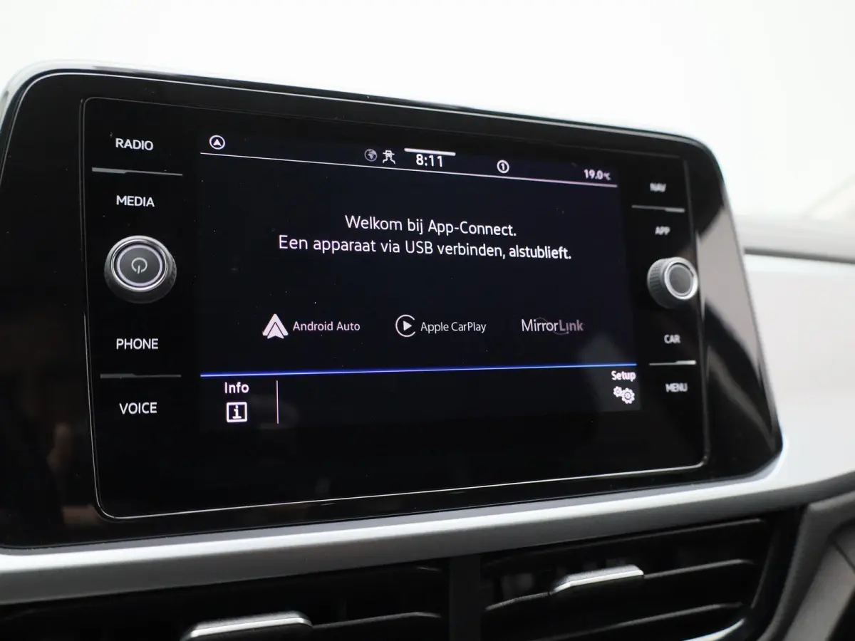 1.0 TSI Life 75 Edition 110 PK | Camera | Adaptive Cruise Control | Parkeersensoren | Apple Carplay | Android Auto | Digital Cockpit Pro | Lichtmetalen velgen |