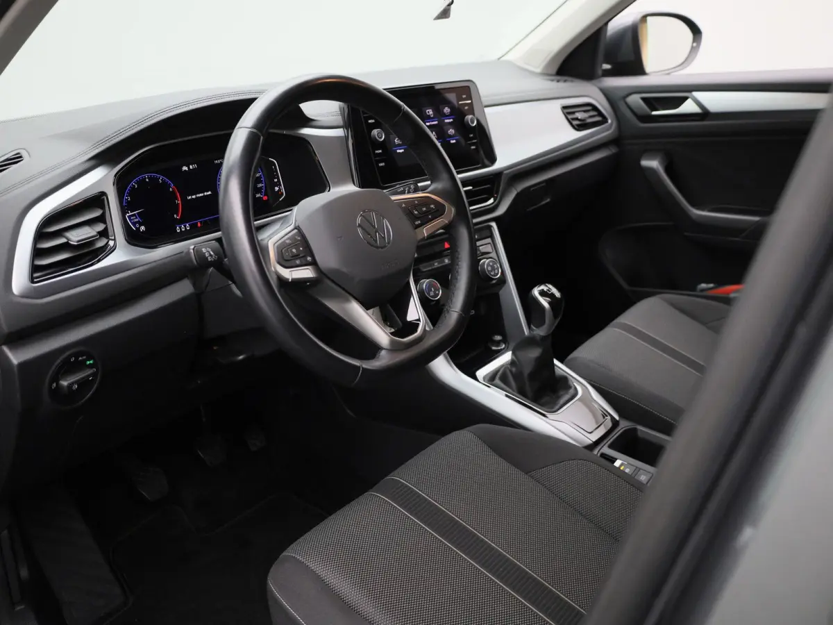 1.0 TSI Life 75 Edition 110 PK | Camera | Adaptive Cruise Control | Parkeersensoren | Apple Carplay | Android Auto | Digital Cockpit Pro | Lichtmetalen velgen |