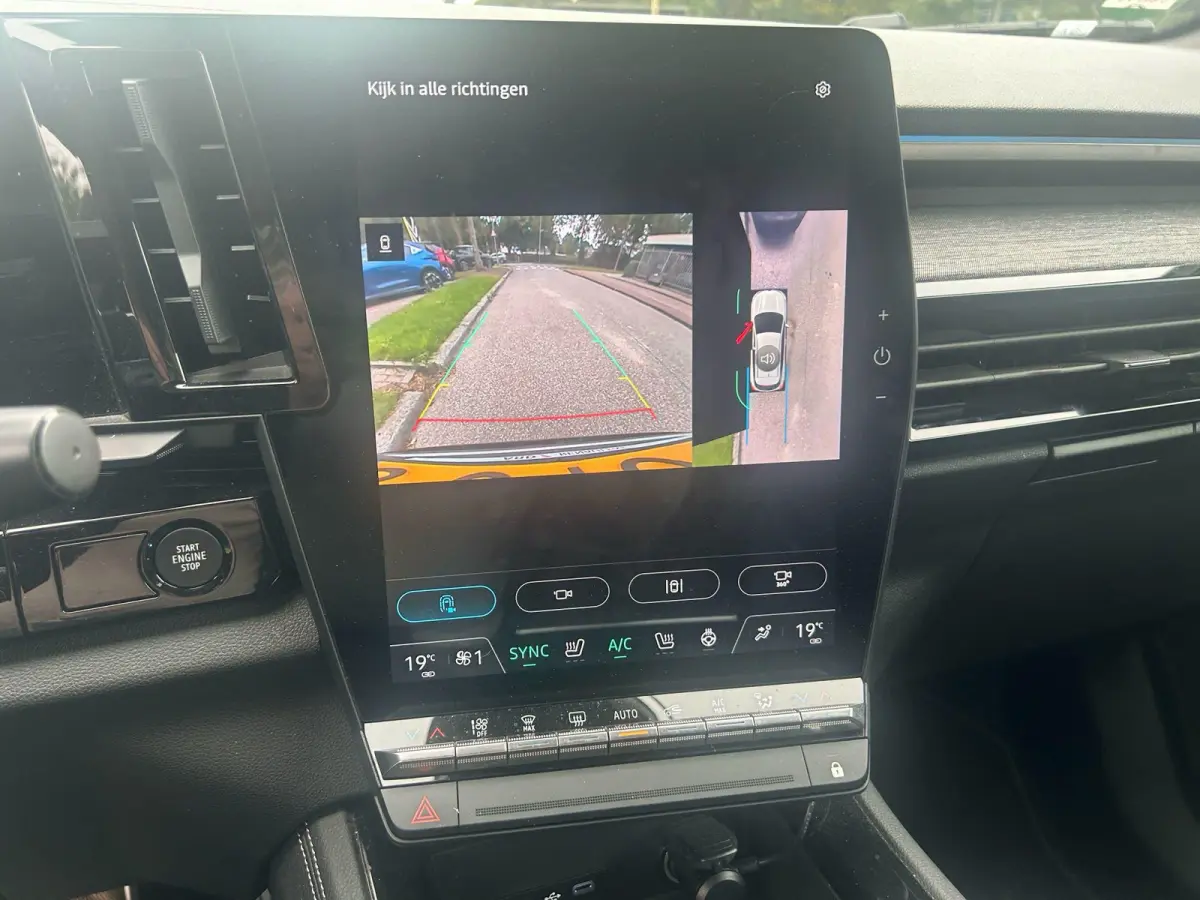 techno E-Tech full hybrid 200 | Pack advanced driving assist | Pack Comfort | pack around view camera | Pack Safety |