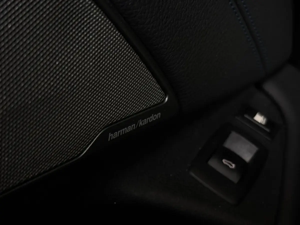 530e iPerformance High Executive(Dealer OnderH, Navi Prof, Comfort Zetels, Harman/ Kardon, Head-up, 360 camera, Etc)