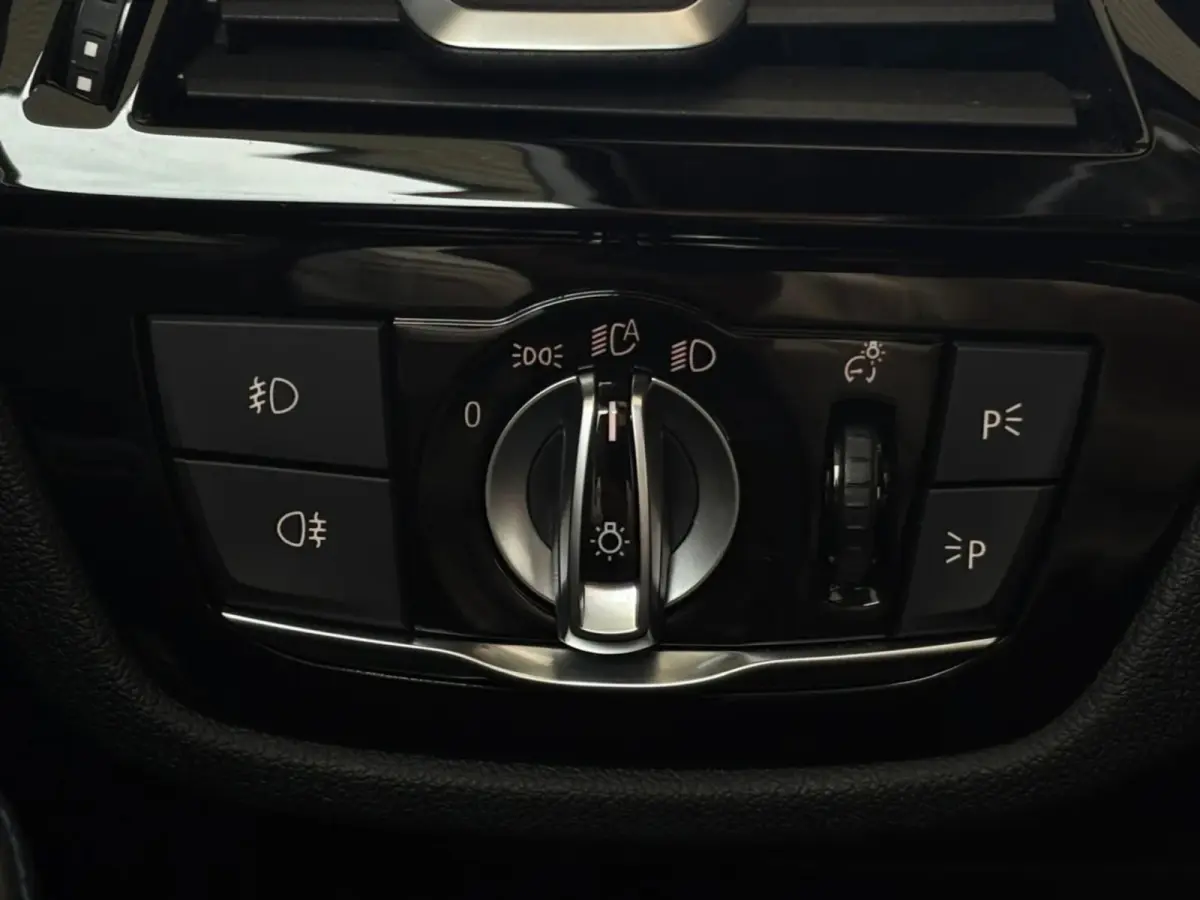 530e iPerformance High Executive(Dealer OnderH, Navi Prof, Comfort Zetels, Harman/ Kardon, Head-up, 360 camera, Etc)