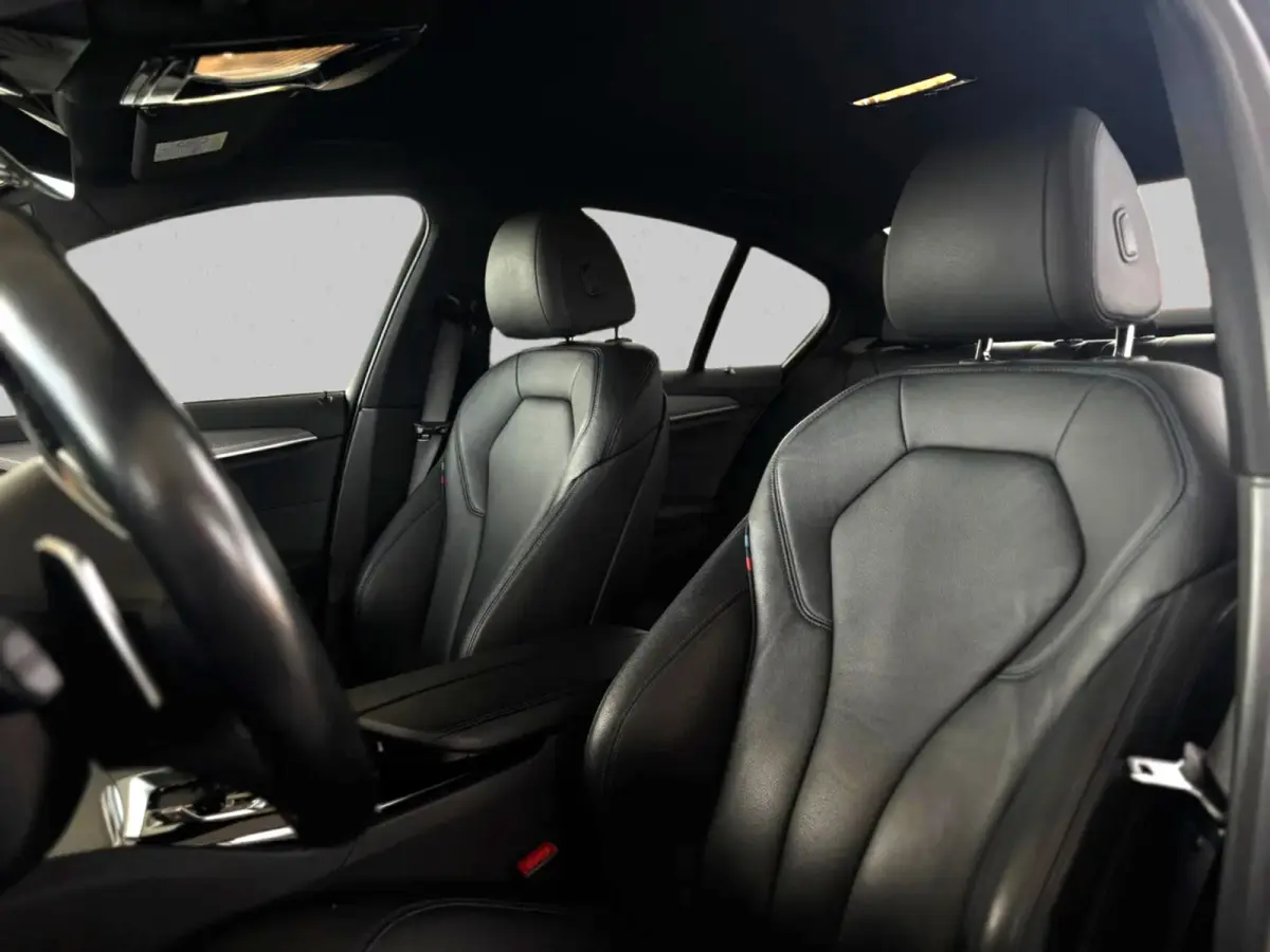 530e iPerformance High Executive(Dealer OnderH, Navi Prof, Comfort Zetels, Harman/ Kardon, Head-up, 360 camera, Etc)