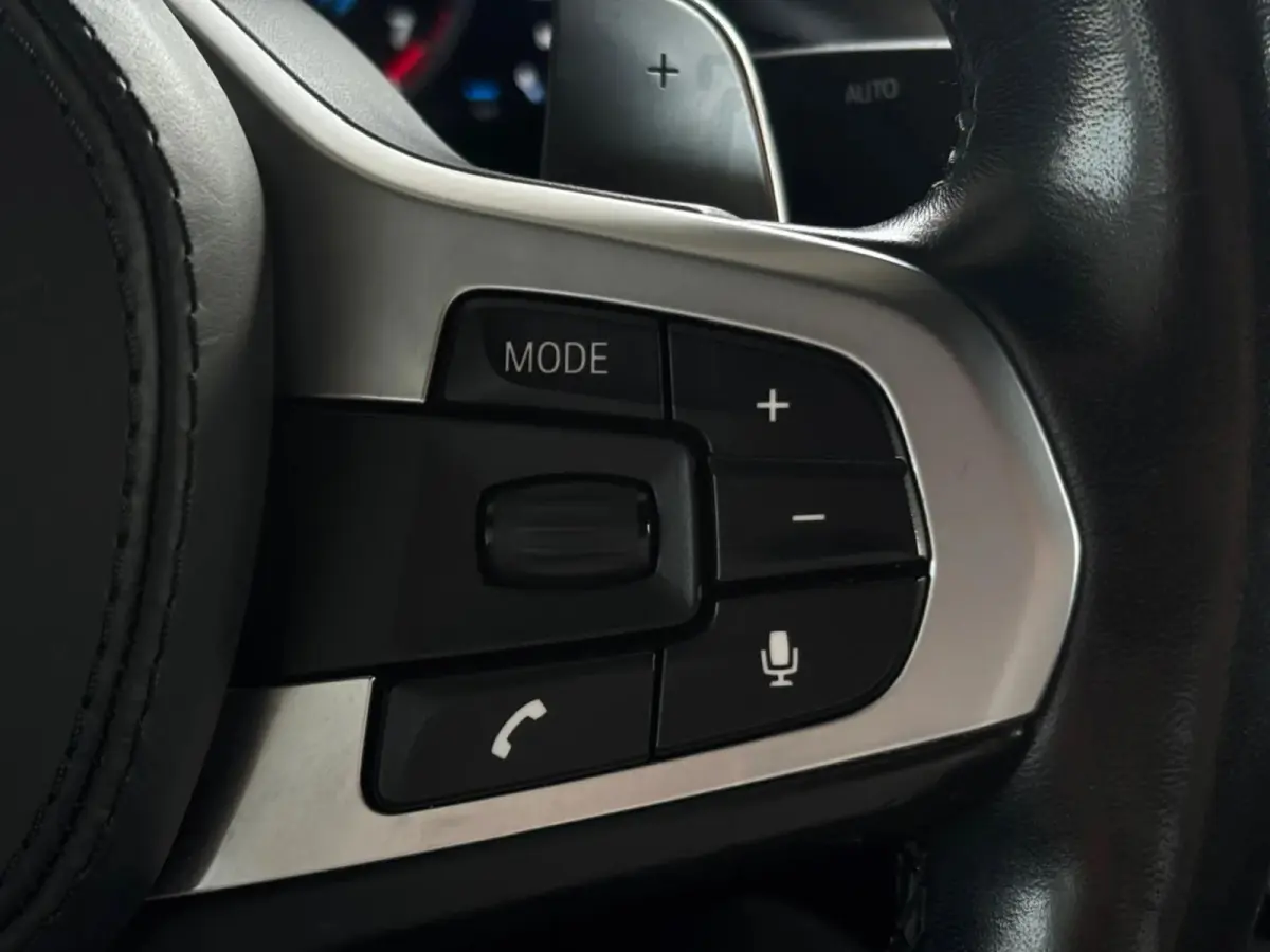 530e iPerformance High Executive(Dealer OnderH, Navi Prof, Comfort Zetels, Harman/ Kardon, Head-up, 360 camera, Etc)