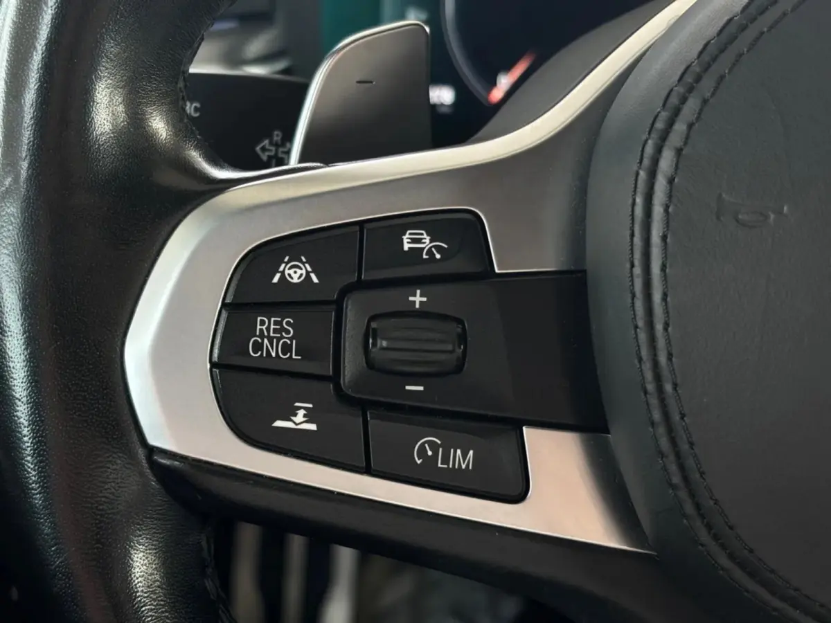 530e iPerformance High Executive(Dealer OnderH, Navi Prof, Comfort Zetels, Harman/ Kardon, Head-up, 360 camera, Etc)