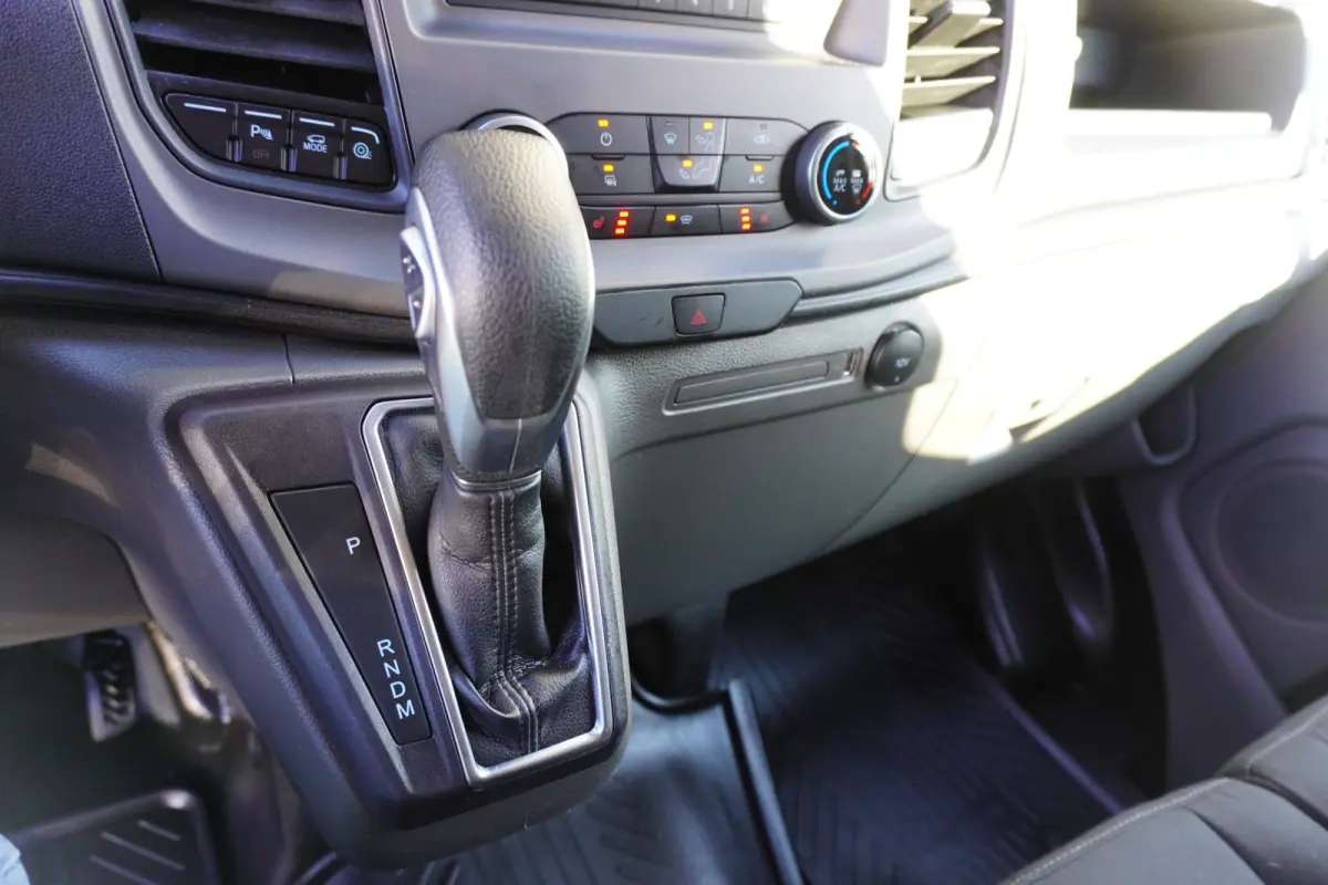 131pk Automaat L1H1 Trend Airco Cruise control Parkeersensoren Stoelverwarming Bluetooth Euro6