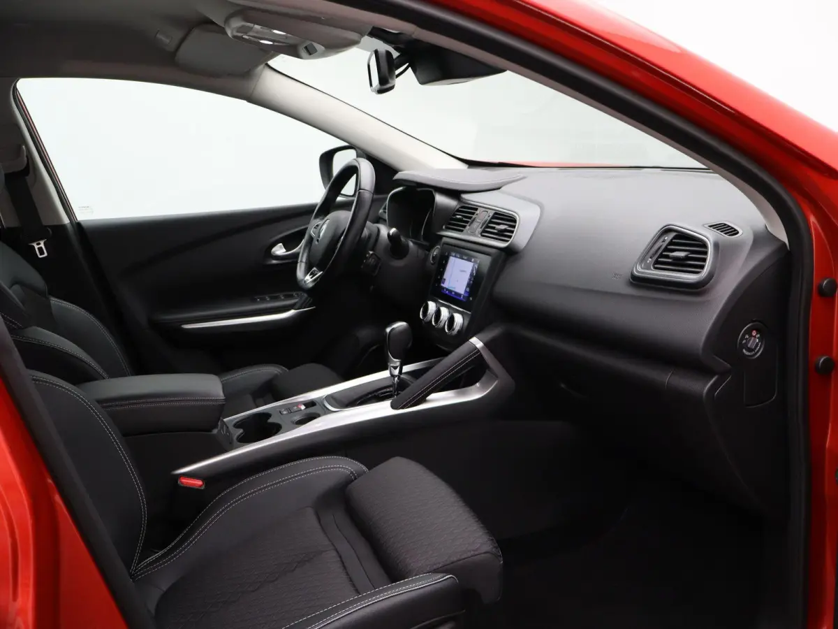 TCe 140 EDC GPF BOSE Edition | automaat | trekhaak |