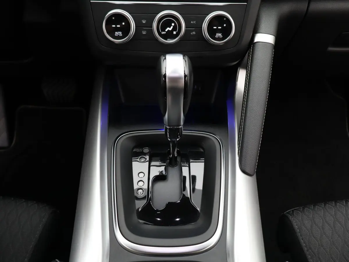 TCe 140 EDC GPF BOSE Edition | automaat | trekhaak |
