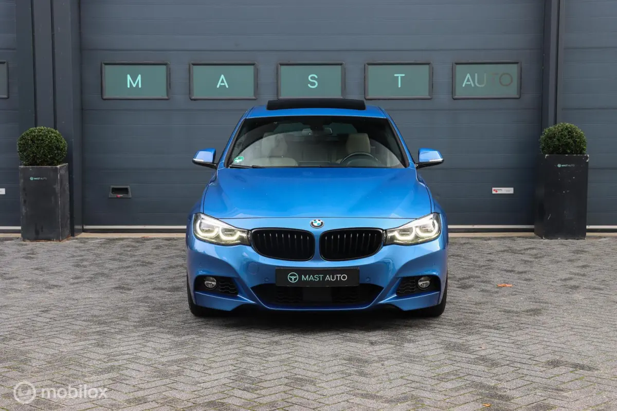 330i High Executive