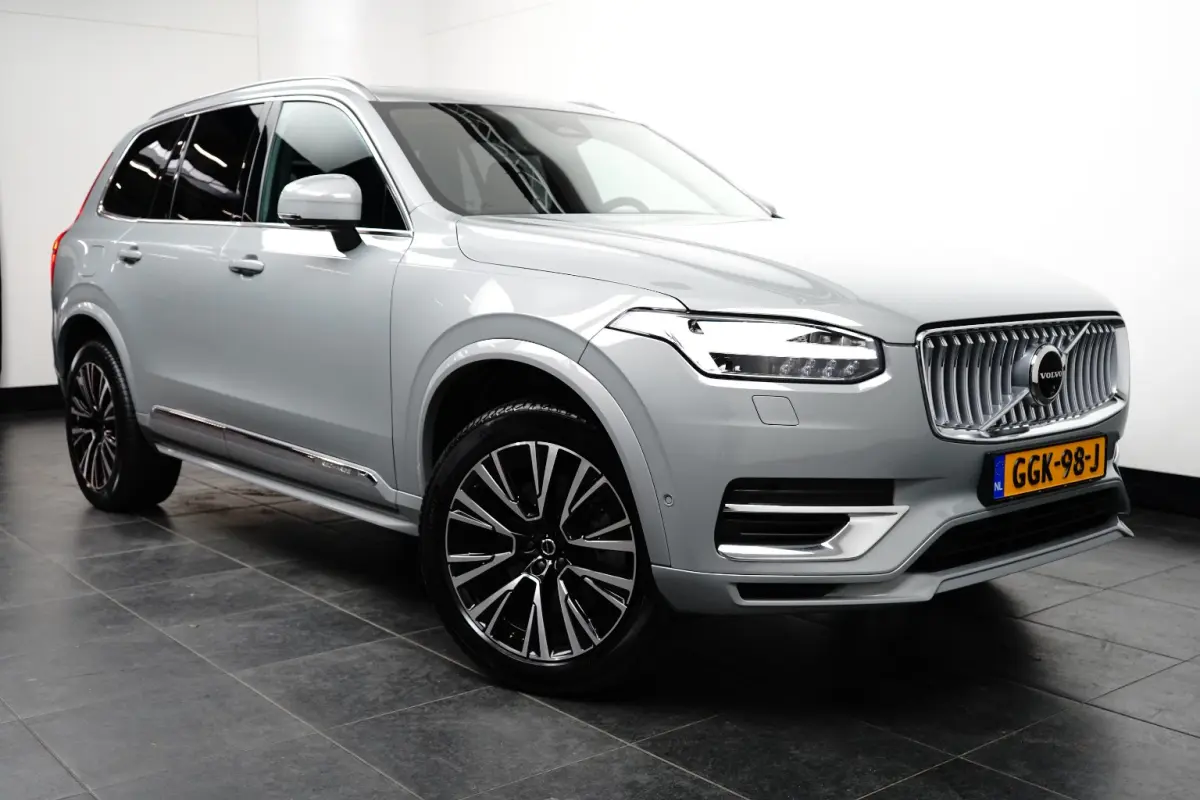 2.0 T8 Recharge AWD Plus Bright | BLIS | Leder | 20" | Harman Kardon |