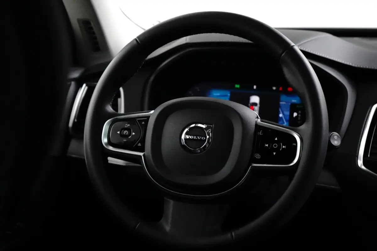 2.0 T8 Recharge AWD Plus Bright | BLIS | Leder | 20" | Harman Kardon |