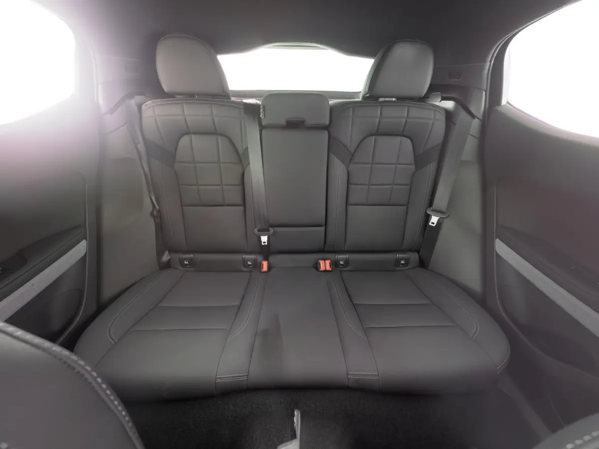 Standard Range Single Motor Plus 70 kWh | PANORAMADAK | harman/kardon | EL. Stoelen ✅ 1e Eigenaar !