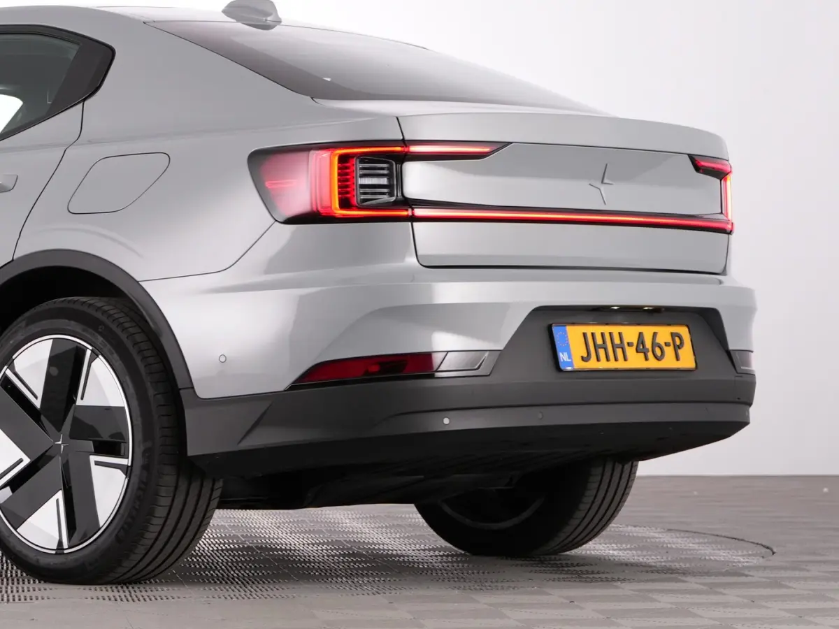 Standard Range Single Motor Plus 70 kWh | PANORAMADAK | harman/kardon | EL. Stoelen ✅ 1e Eigenaar !