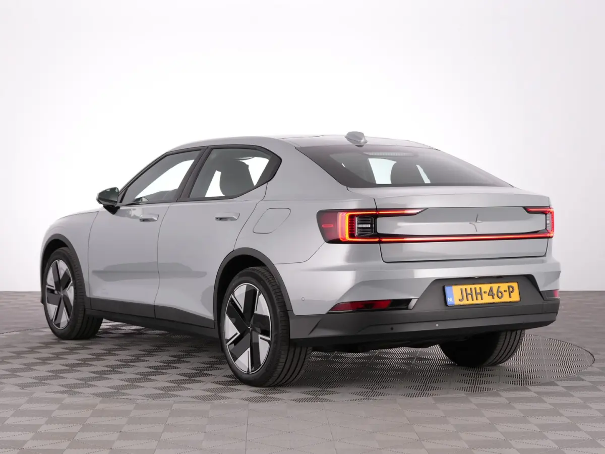 Standard Range Single Motor Plus 70 kWh | PANORAMADAK | harman/kardon | EL. Stoelen ✅ 1e Eigenaar !