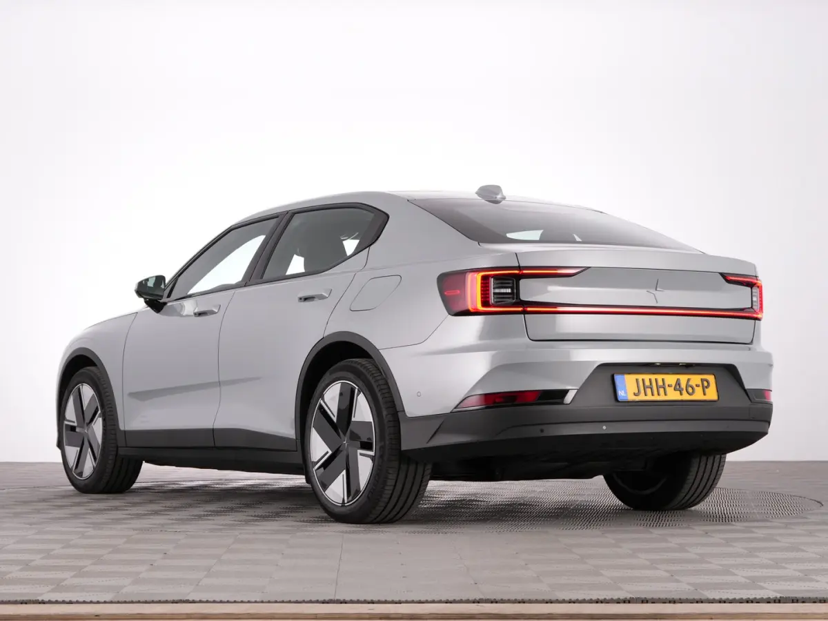 Standard Range Single Motor Plus 70 kWh | PANORAMADAK | harman/kardon | EL. Stoelen ✅ 1e Eigenaar !