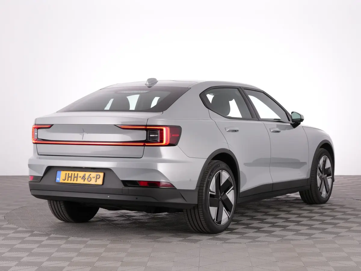 Standard Range Single Motor Plus 70 kWh | PANORAMADAK | harman/kardon | EL. Stoelen ✅ 1e Eigenaar !