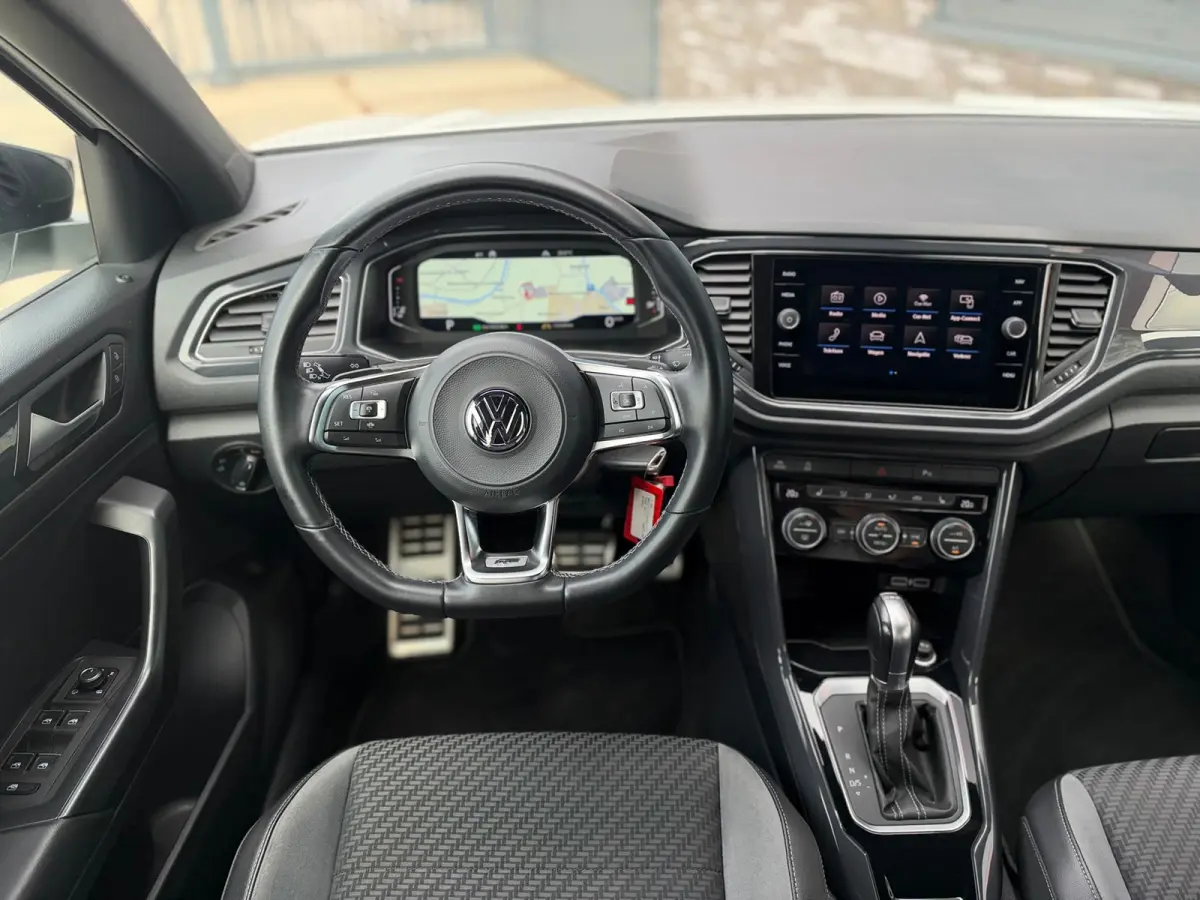 1.5 TSI 3x R-LINE DSG l VIRTUAL l CAMERA l ST-VERW l TREKHAAK l ADAPT.CRUISE l LANE ASSIST l CARPLAY