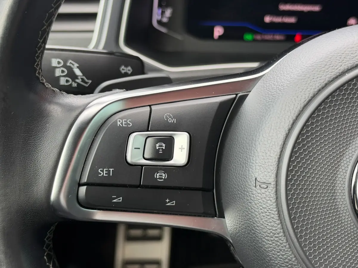 1.5 TSI 3x R-LINE DSG l VIRTUAL l CAMERA l ST-VERW l TREKHAAK l ADAPT.CRUISE l LANE ASSIST l CARPLAY