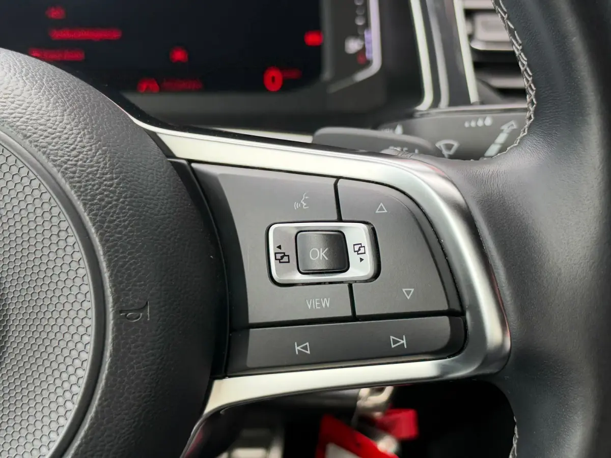 1.5 TSI 3x R-LINE DSG l VIRTUAL l CAMERA l ST-VERW l TREKHAAK l ADAPT.CRUISE l LANE ASSIST l CARPLAY