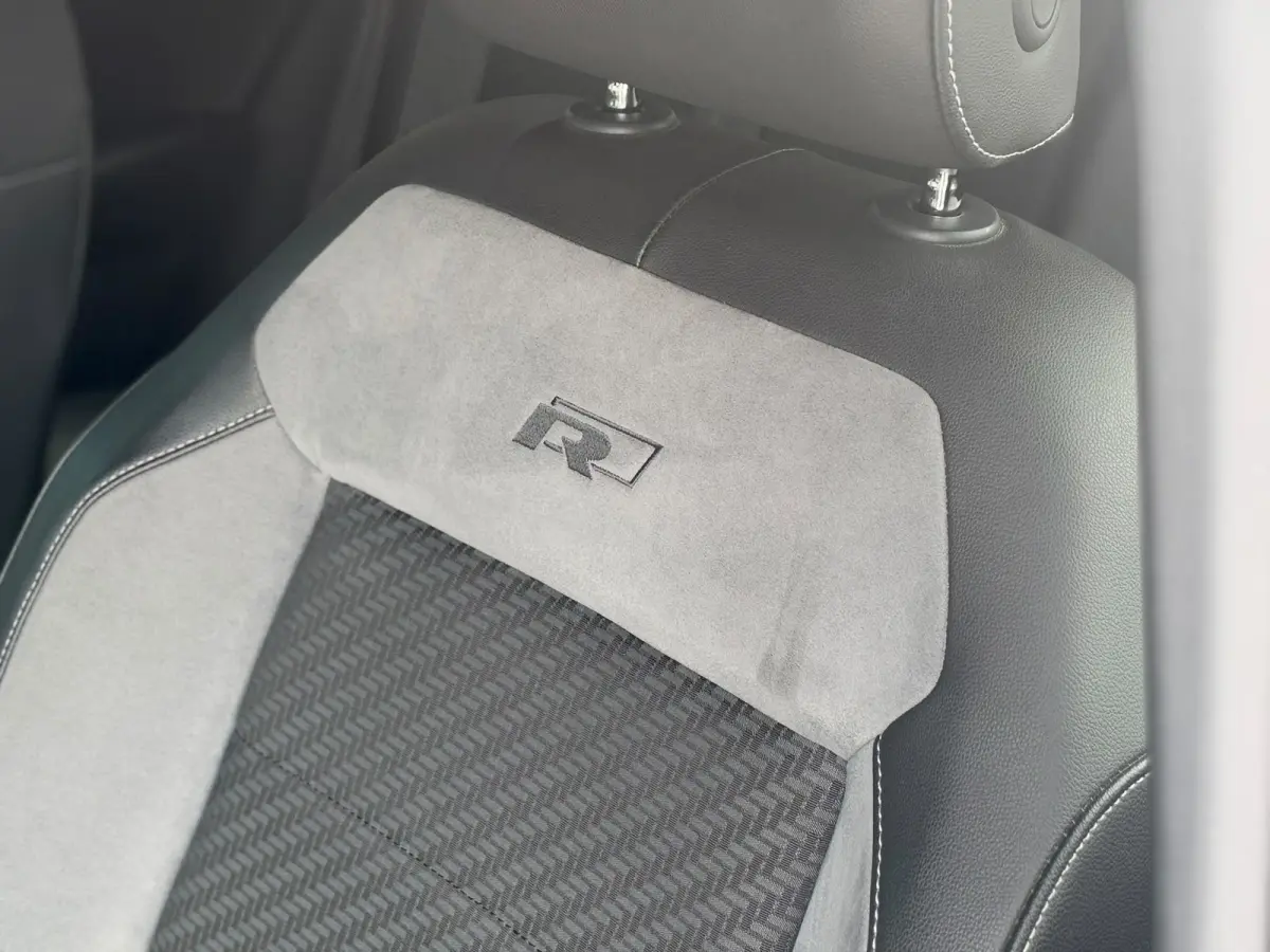 1.5 TSI 3x R-LINE DSG l VIRTUAL l CAMERA l ST-VERW l TREKHAAK l ADAPT.CRUISE l LANE ASSIST l CARPLAY