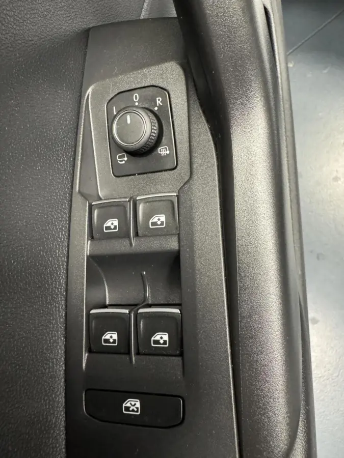 1.0 TSi Style 110PK Automaat-Trekhaak-Navigatie-Cr.contr-Carplay-Clima-Camera-Stoelverwarming-Parkeersensoren-Virtual-Lm18''velgen