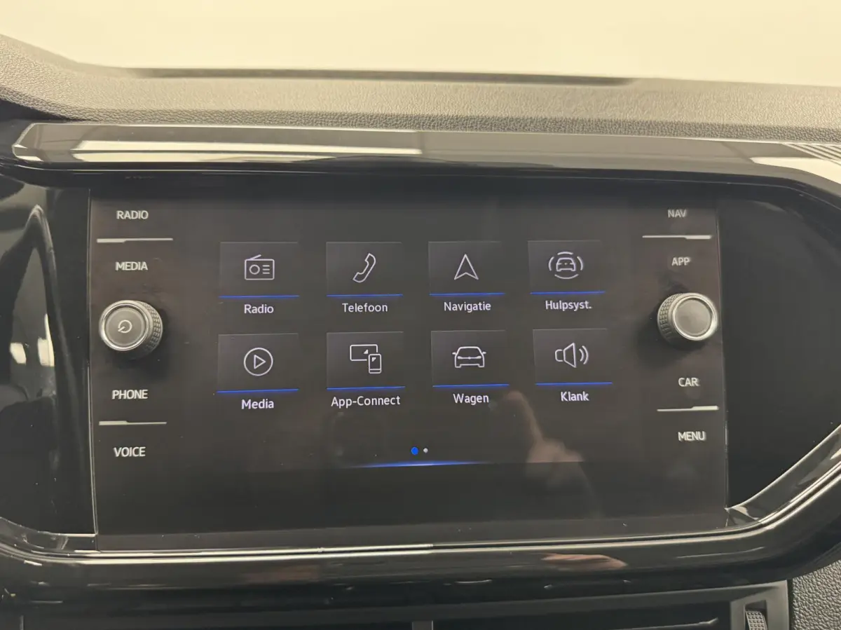 1.0 TSi Style 110PK Automaat-Trekhaak-Navigatie-Cr.contr-Carplay-Clima-Camera-Stoelverwarming-Parkeersensoren-Virtual-Lm18''velgen