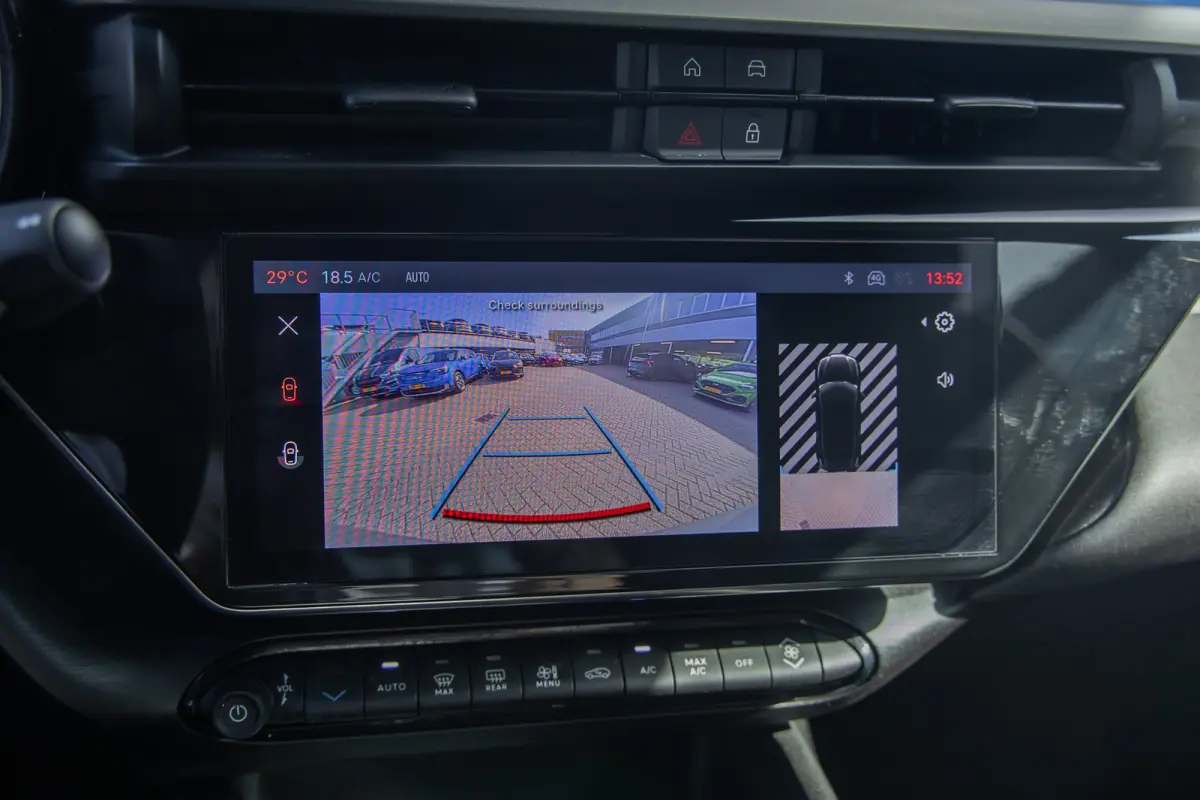 1.2 Turbo Hybrid Ibrida Speciale | Apple Carplay/Android Auto | Elek. Stoelen met Massagefunctie | Dodehoek detectie | Matrix LED | Keyless | Sfeerverlichting | Apple Carplay/Android Auto|te