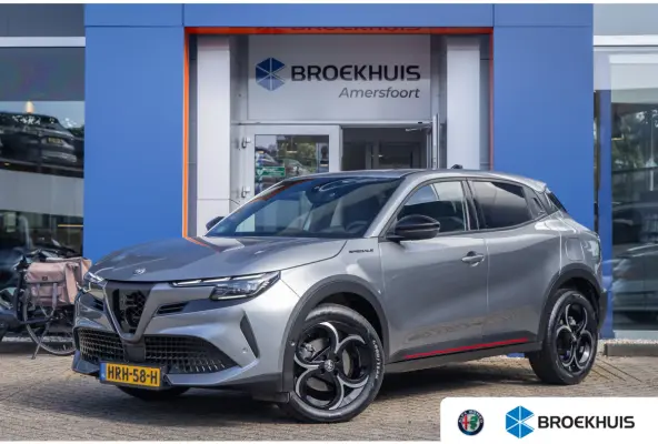 1.2 Turbo Hybrid Ibrida Speciale | Apple Carplay/Android Auto | Elek. Stoelen met Massagefunctie | Dodehoek detectie | Matrix LED | Keyless | Sfeerverlichting | Apple Carplay/Android Auto|te