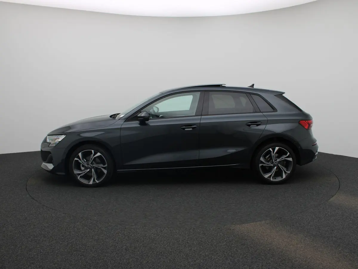 30 TFSI Advanced edition 116 PK | Automaat | Adaptive cruise control | Panoramadak | Camera | Head-up display | Navigatie | SONOS | Autom. airconditioning 3 zones | Stoelverwarming voorin | 