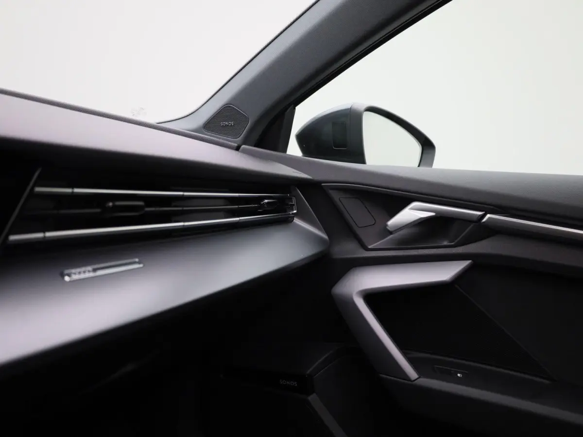 30 TFSI Advanced edition 116 PK | Automaat | Adaptive cruise control | Panoramadak | Camera | Head-up display | Navigatie | SONOS | Autom. airconditioning 3 zones | Stoelverwarming voorin | 