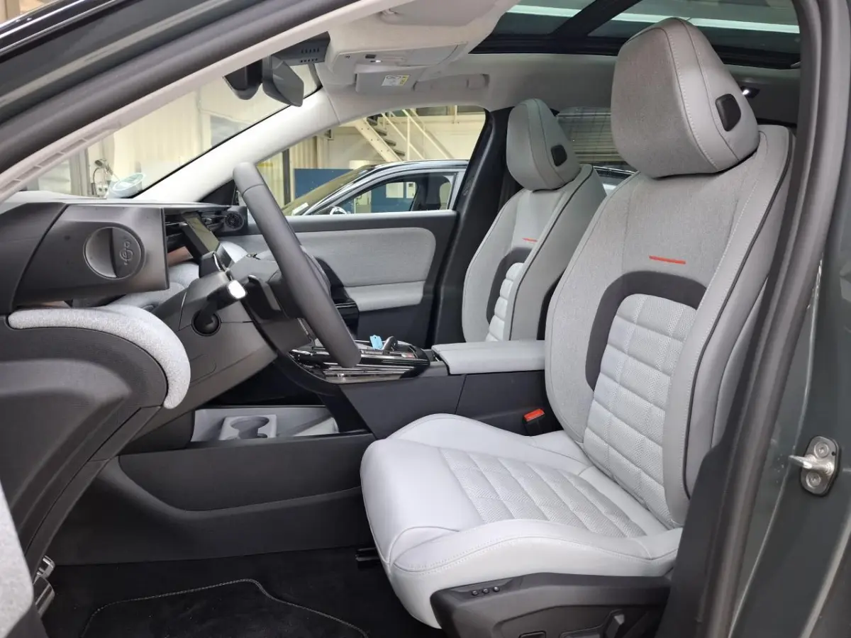 Max Comfort Range 74 kWh 100%SOH! Tot 8 Jaar Garantie! | Schuif-/Kanteldak | Afn. Trekhaak | Vol-Leder | Warmtepomp | Massage | Elektr. Achterklep | Adaptive Cruise | !!