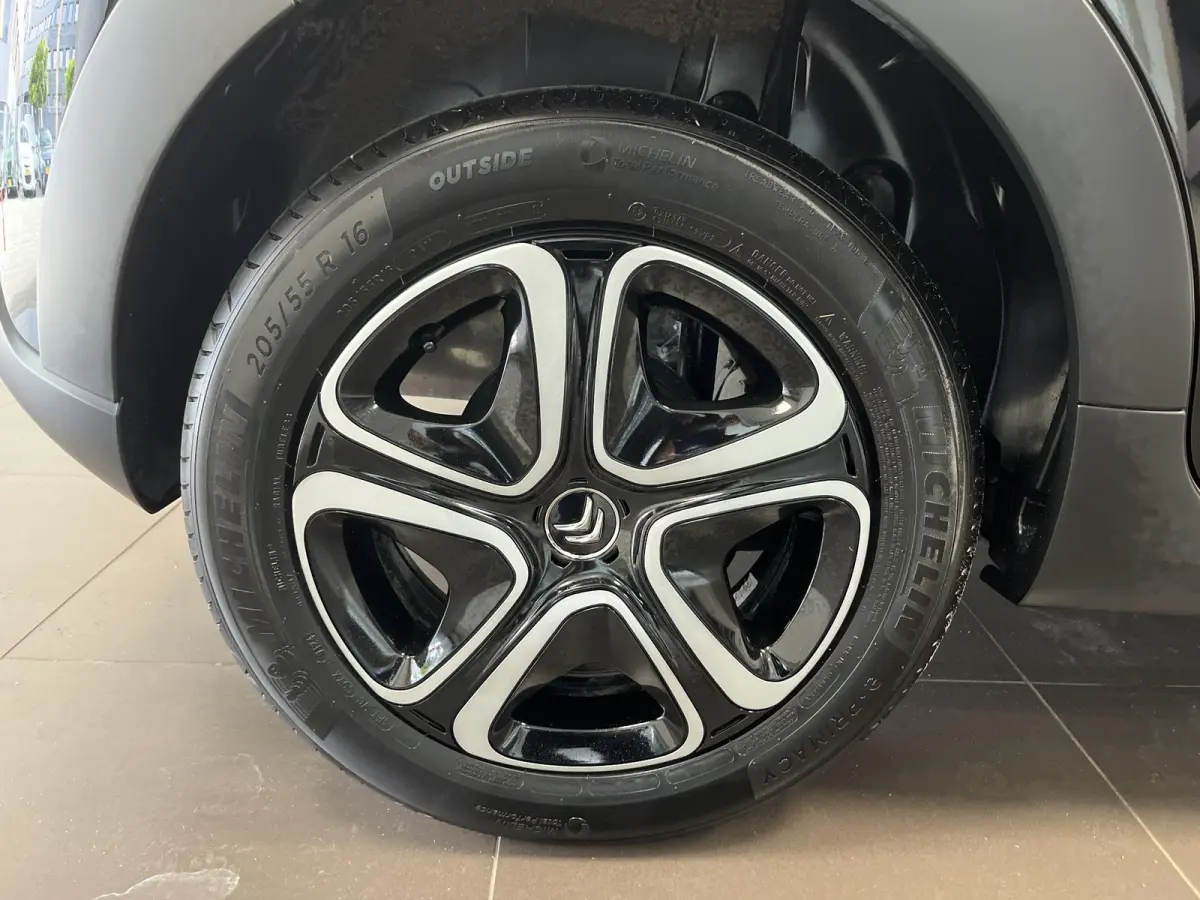 1.2 PureTech Plus | Apple carplay & Android auto | Navi | Airco | Sensoren Achter | 12497 KM