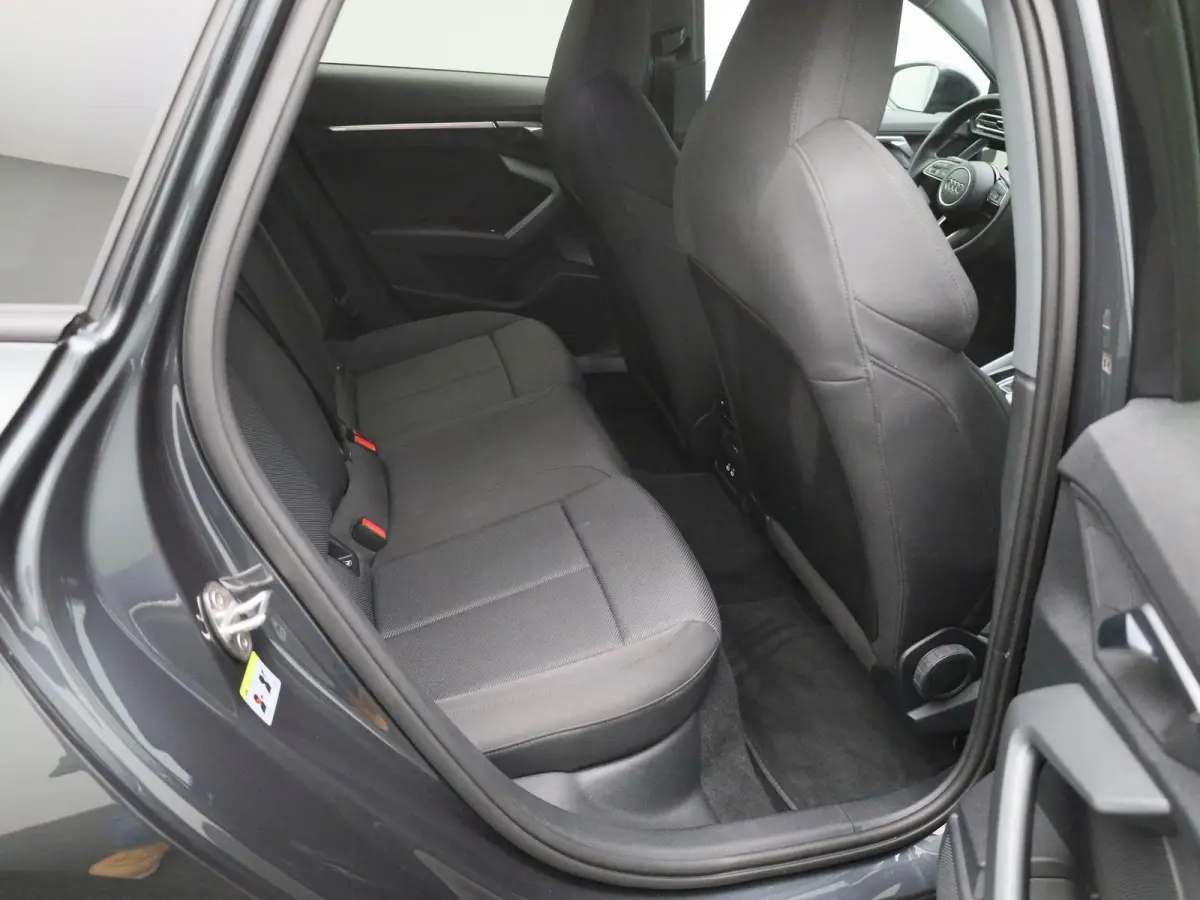 40 TFSI e Advanced edition 204 PK | Navigatie | Camera | Cruise control | Climate Control | Stoelverwarming | 17 Inch Velgen | Parkeersensoren |