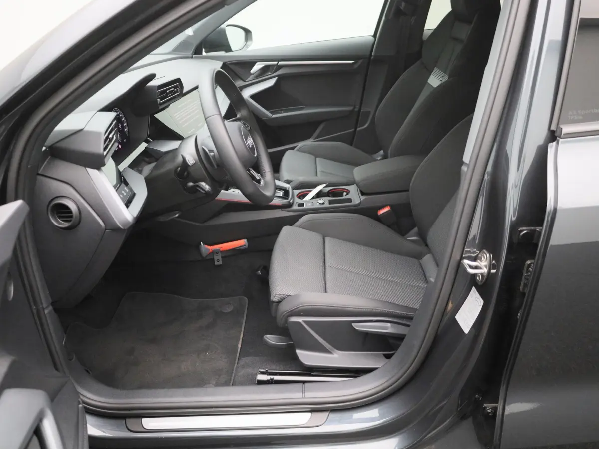 40 TFSI e Advanced edition 204 PK | Navigatie | Camera | Cruise control | Climate Control | Stoelverwarming | 17 Inch Velgen | Parkeersensoren |
