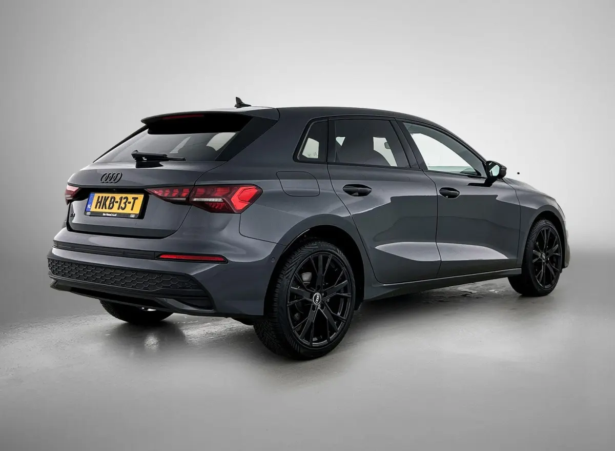 40 TFSI e Advanced edition 204 PK | Navigatie | Camera | Cruise control | Climate Control | Stoelverwarming | 18 Inch Velgen Zwart | Parkeersensoren |