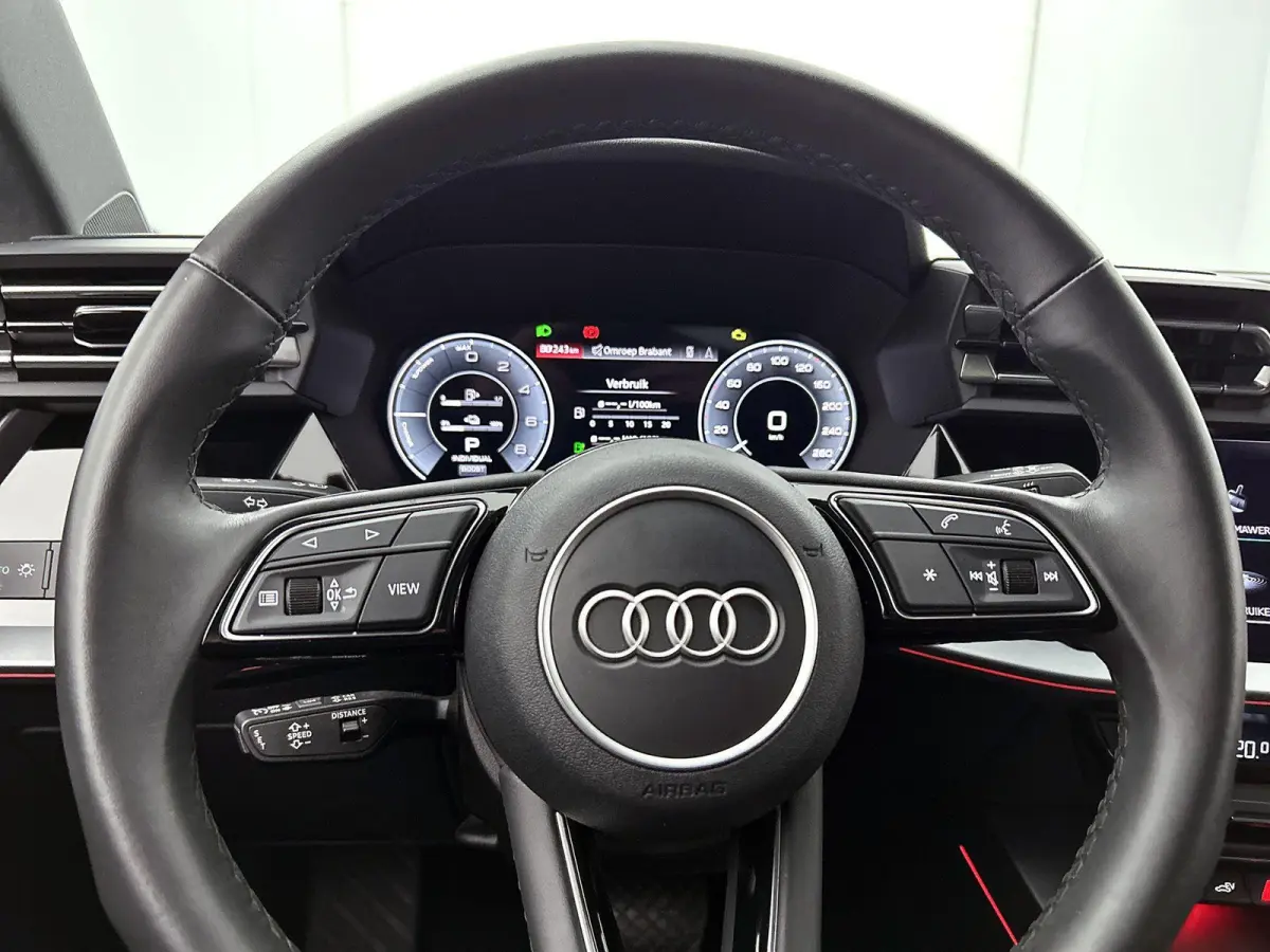 40 TFSI e Advanced edition 204 PK | Navigatie | Camera | Cruise control | Climate Control | Stoelverwarming | 18 Inch Velgen Zwart | Parkeersensoren |