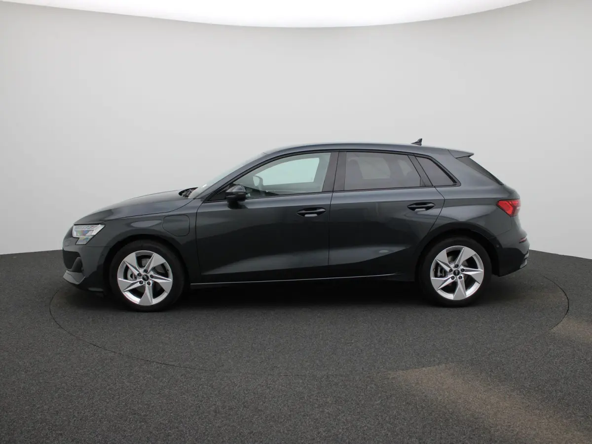 40 TFSI e Advanced edition 204 PK | Navigatie | Camera | Cruise control | Climate Control | Stoelverwarming | 17 Inch Velgen | Parkeersensoren |