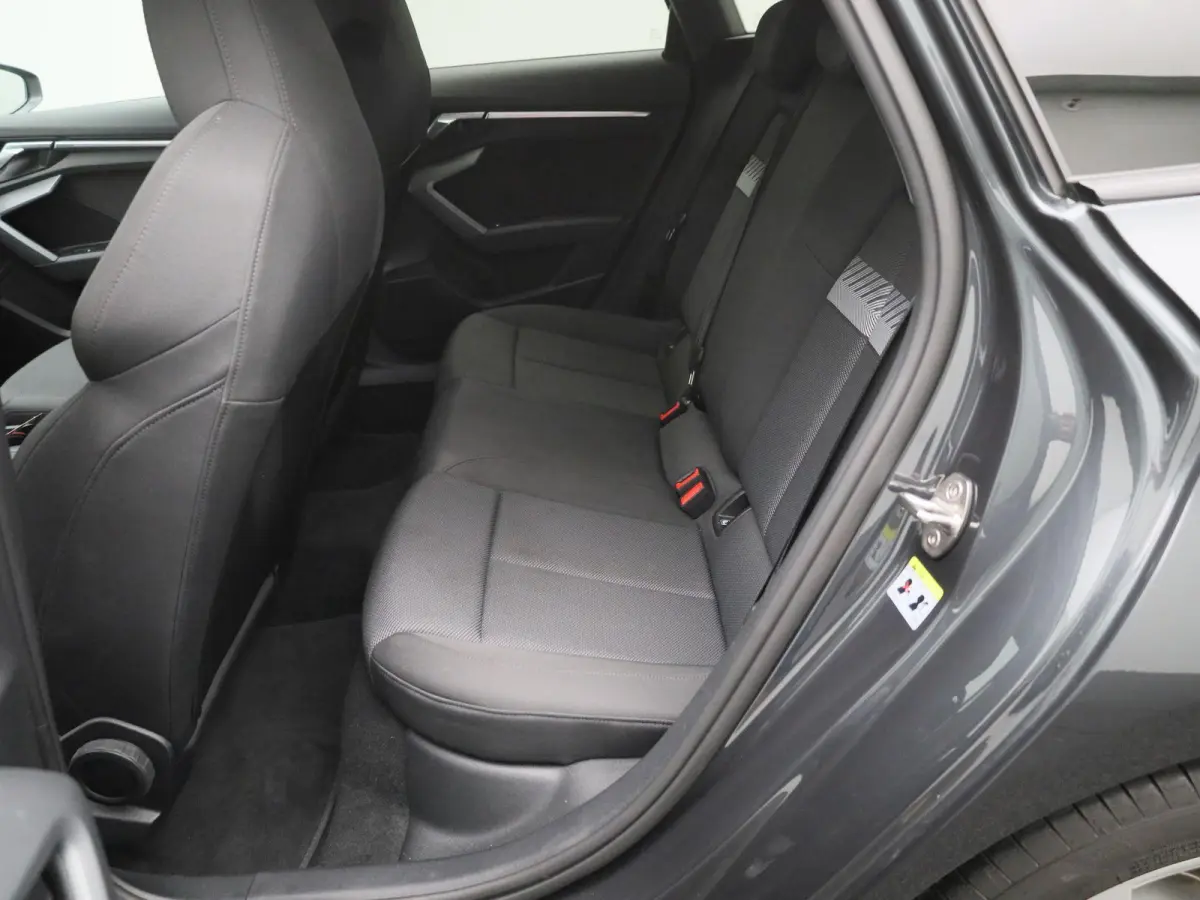40 TFSI e Advanced edition 204 PK | Navigatie | Camera | Cruise control | Climate Control | Stoelverwarming | 17 Inch Velgen | Parkeersensoren |