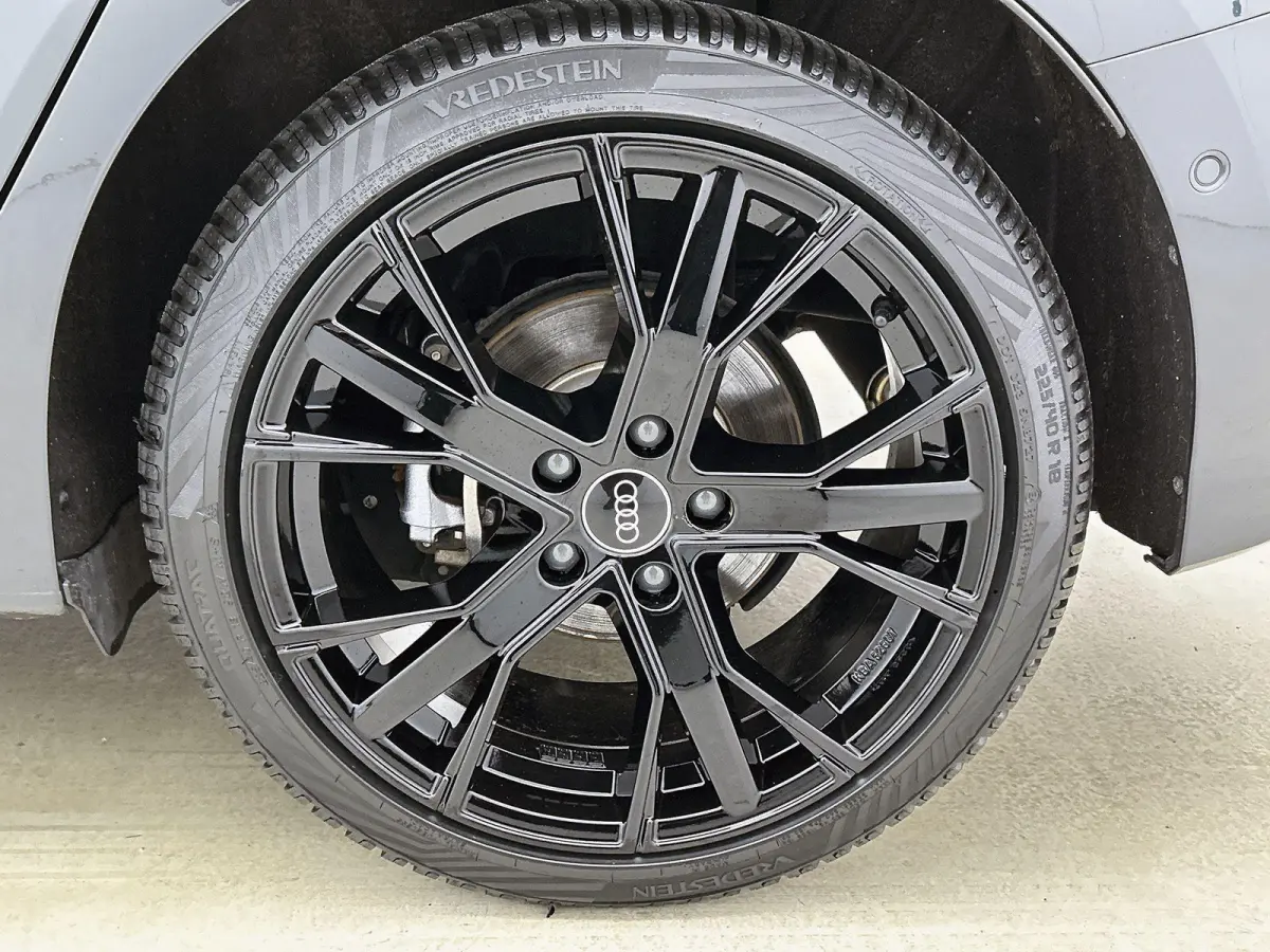 40 TFSI e Advanced edition 204 PK | Navigatie | Camera | Cruise control | Climate Control | Stoelverwarming | 18 Inch Velgen Zwart | Parkeersensoren |
