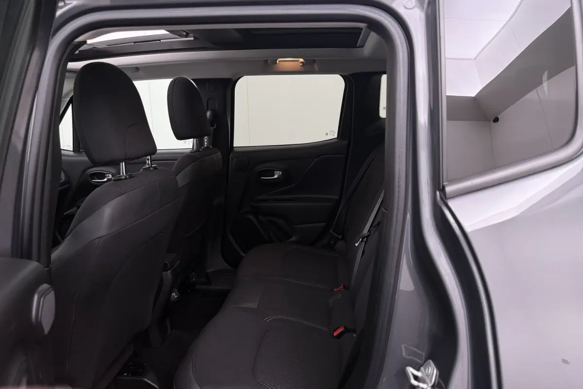 1.5T 131 PK Aut. e-Hybrid S Pano-dak 19'LMV Camera Dodehoek
