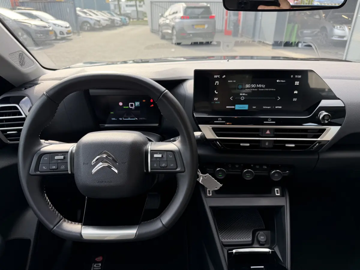 You 50 kWh (Camera - LED - Navigatie via APP - Comfort seats - Automatische Airco - Apple Carplay)