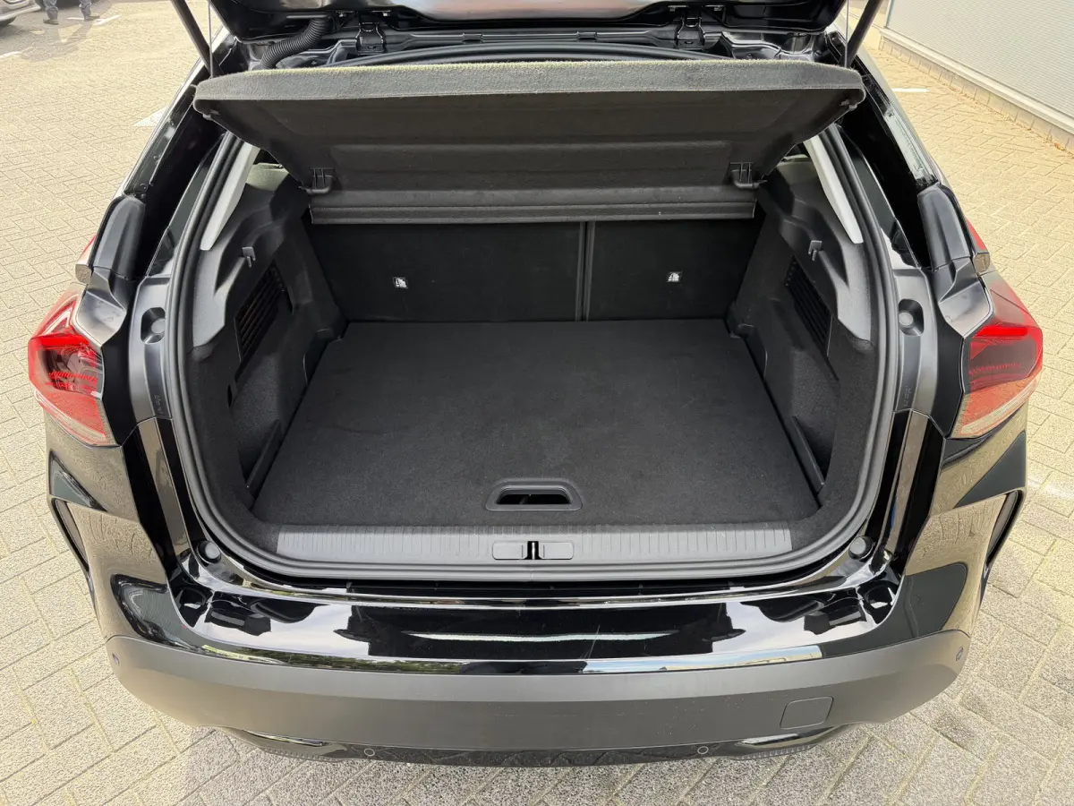 You 50 kWh (Camera - LED - Navigatie via APP - Comfort seats - Automatische Airco - Apple Carplay)