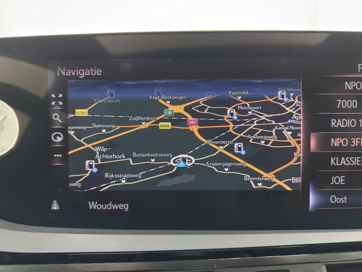 Business Line (INCL-BTW) Aut. *PANO | LEATHER | FULL-LED | ADAPTIVE-CRUISE | BLINDSPOT | KEYLESS | CAMERA | HEATED-COMFORTSEATS | NAVI-FULLMAP | PRIVACY-GLASS | SHIFTPADDLES | ECC | PDC | 18
