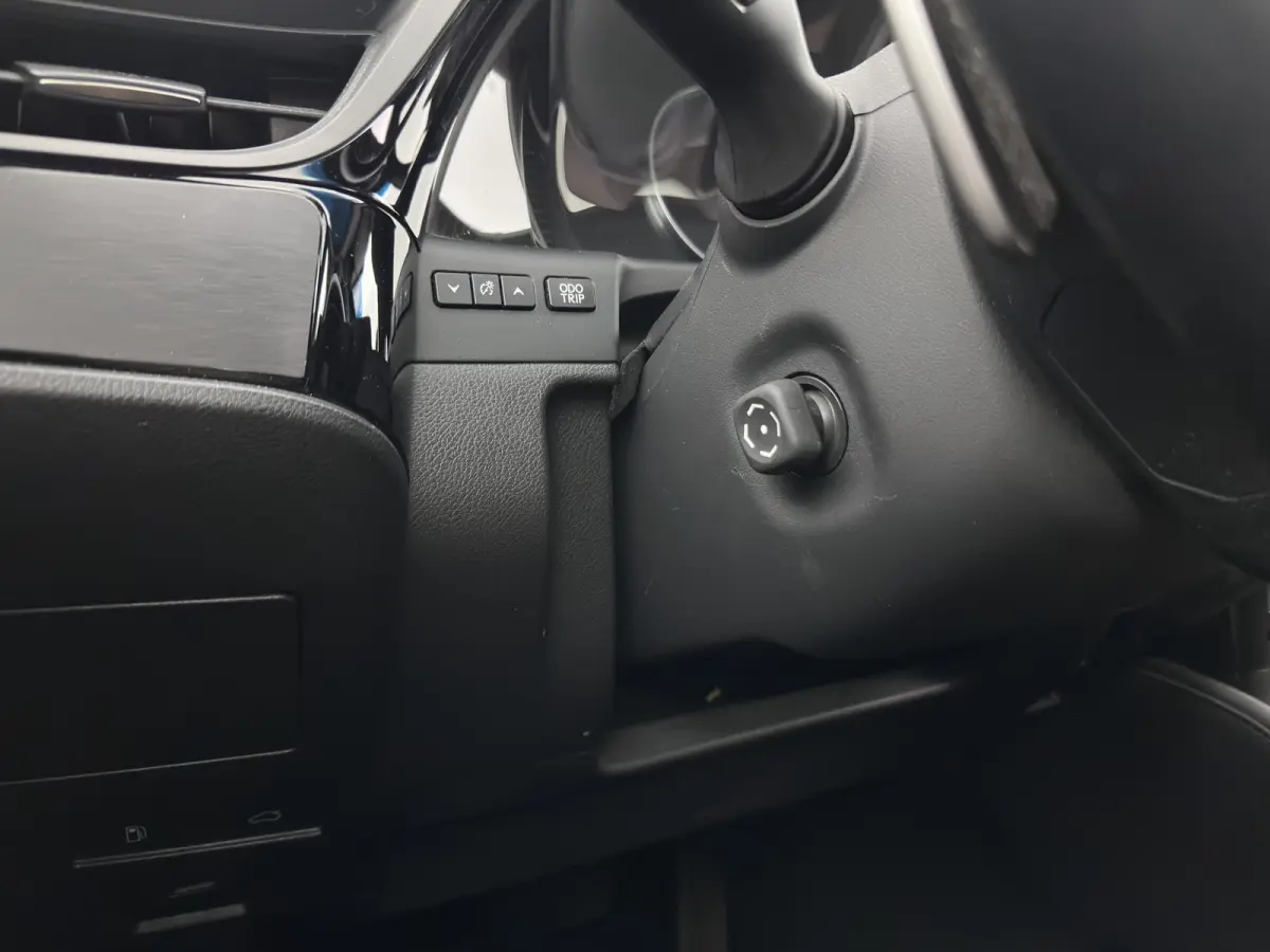 Business Line (INCL-BTW) Aut. *PANO | LEATHER | FULL-LED | ADAPTIVE-CRUISE | BLINDSPOT | KEYLESS | CAMERA | HEATED-COMFORTSEATS | NAVI-FULLMAP | PRIVACY-GLASS | SHIFTPADDLES | ECC | PDC | 18