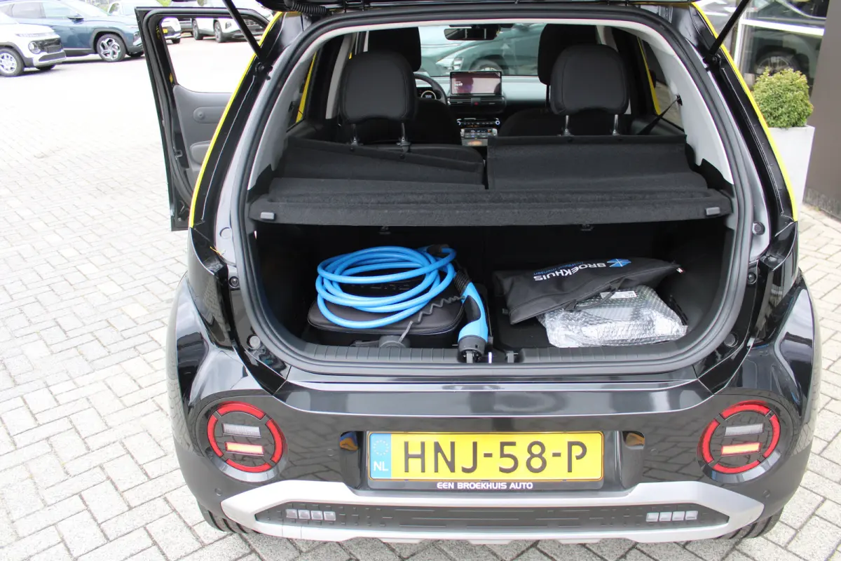 Pulse | 17 INCH | Gewrapt | Navigatie | Verschuifbare achterbank | Adaptieve Cruise Control | Automaat