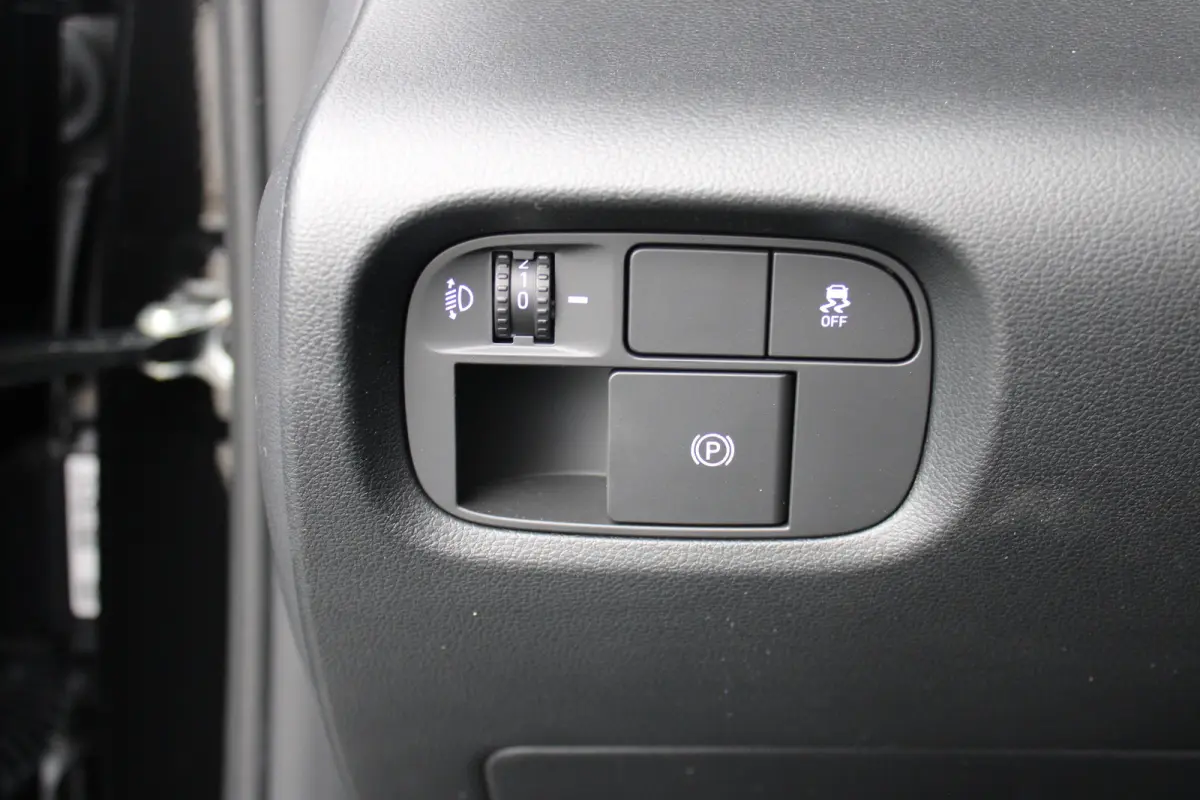 Pulse | 17 INCH | Gewrapt | Navigatie | Verschuifbare achterbank | Adaptieve Cruise Control | Automaat