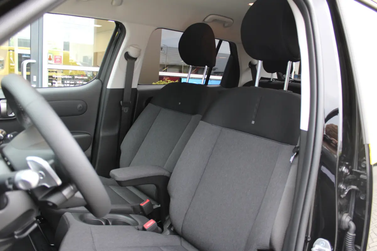 Pulse | 17 INCH | Gewrapt | Navigatie | Verschuifbare achterbank | Adaptieve Cruise Control | Automaat